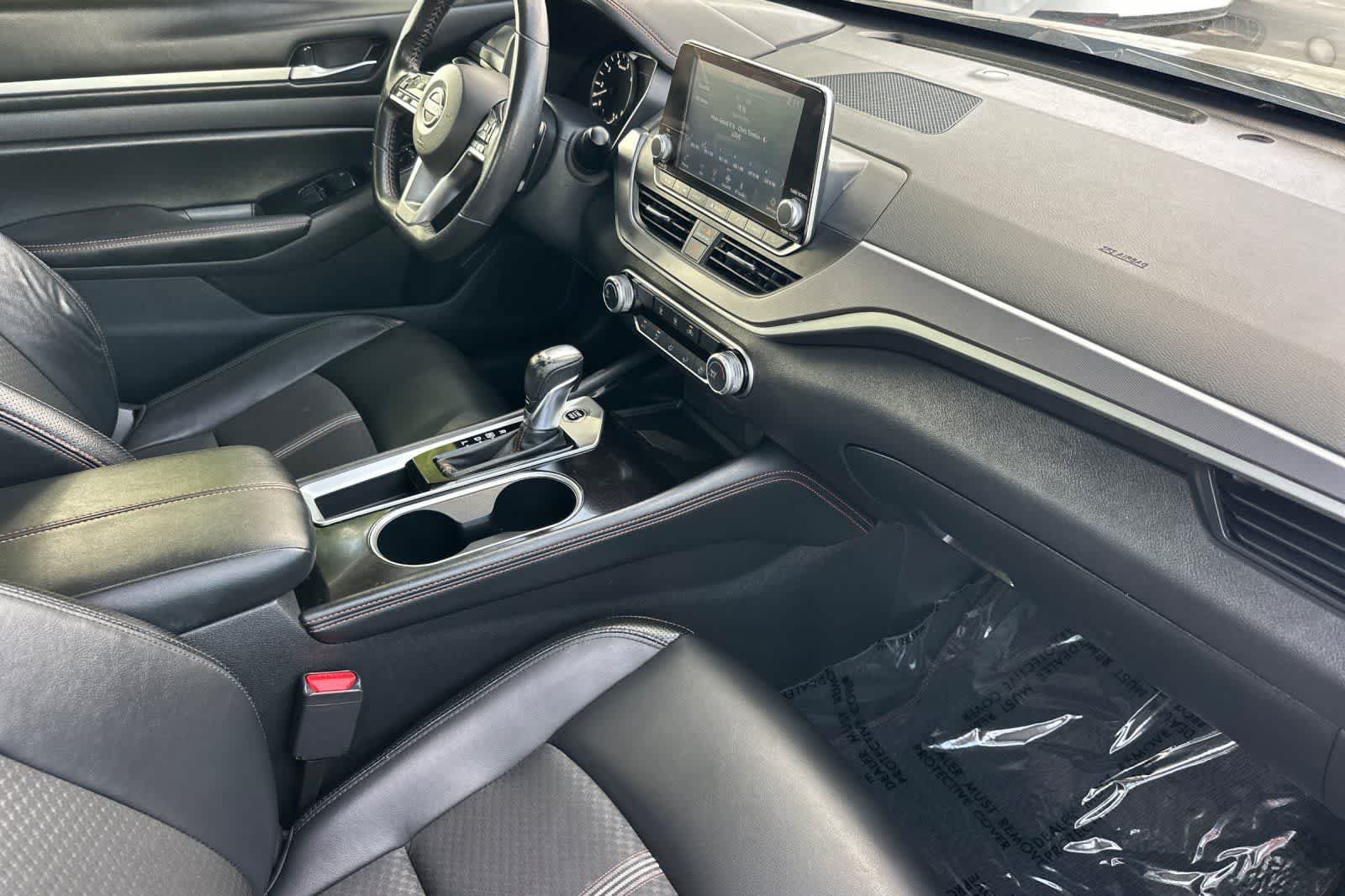 Used 2024 Nissan Altima 2.5 SR FWD image 17