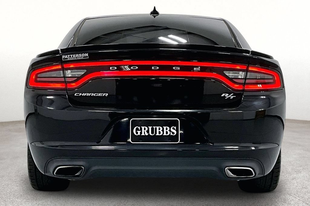 Used 2017 Dodge Charger R/T RWD image 5