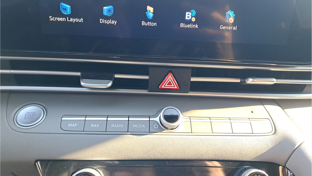 Used 2023 Hyundai Elantra SEL w/ Convenience Package FWD image 20