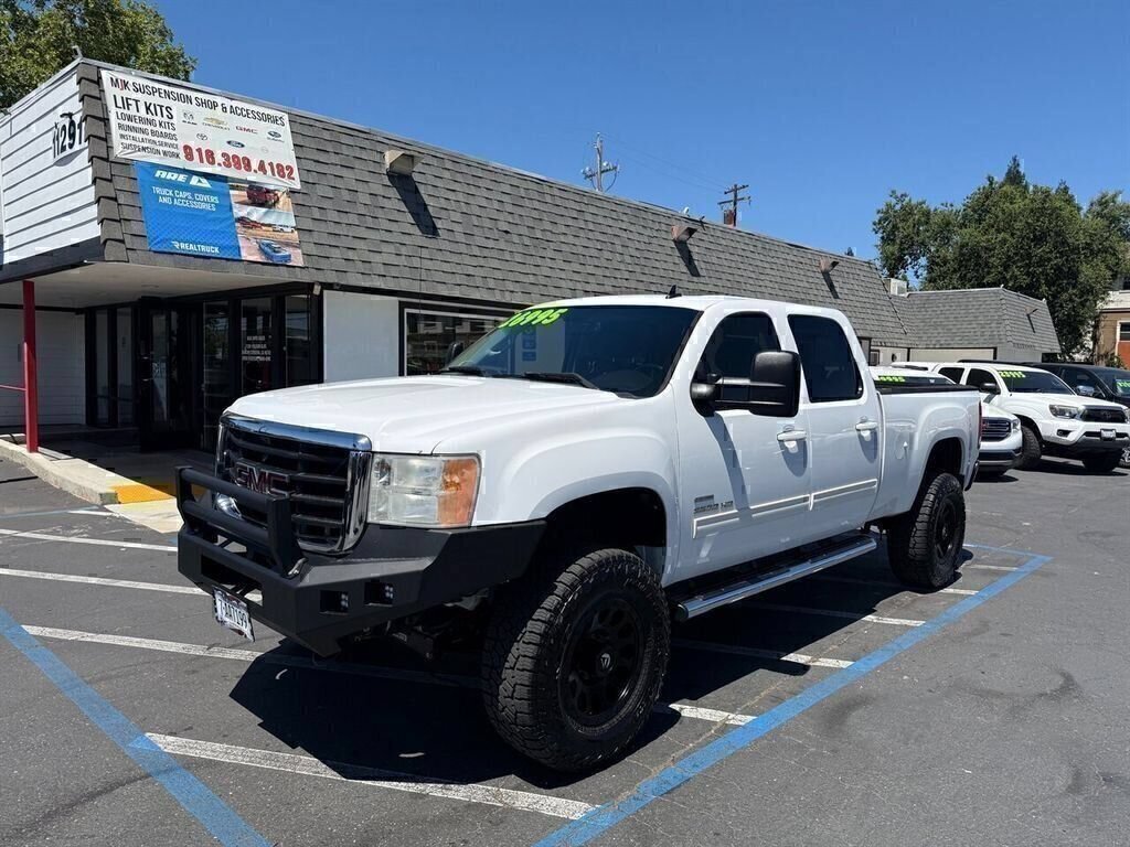 Used 2010 GMC Sierra 2500 SLT w/ SLT Convenience Package AWD/4WD image 3