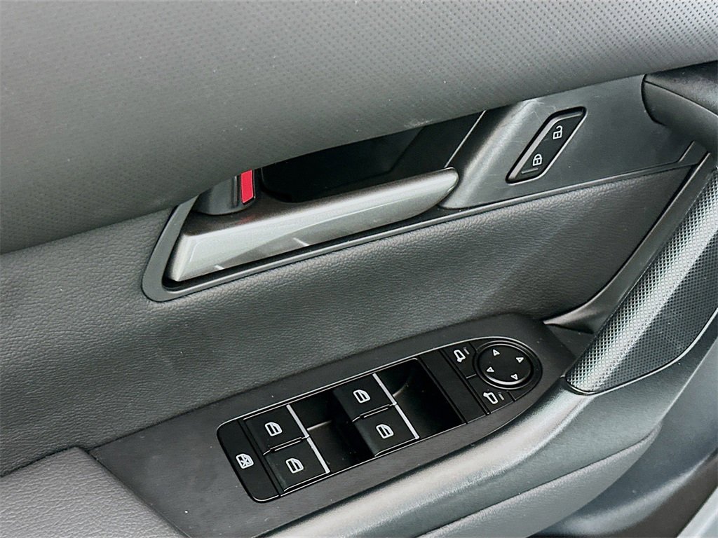 Certified 2025 MAZDA CX-50 AWD 2.5 S w/ Premium Package image 7