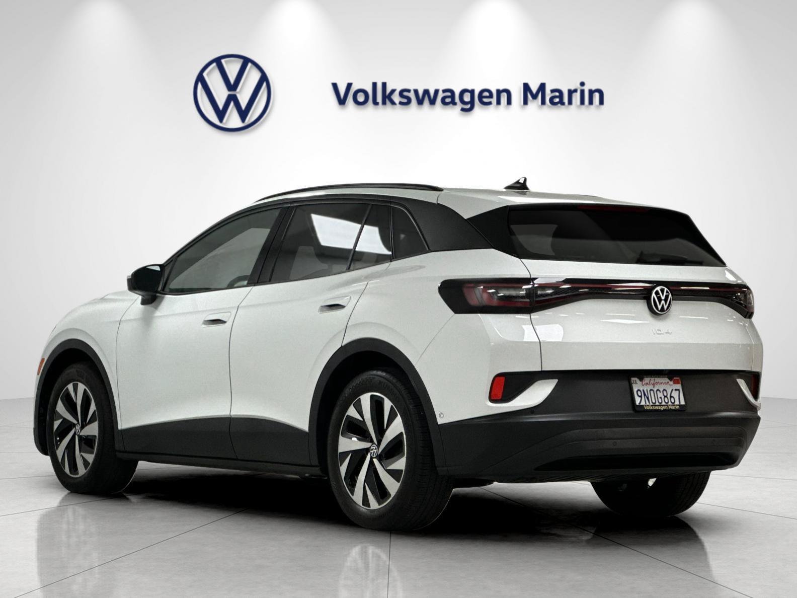 Used 2024 Volkswagen ID.4 2WD image 3