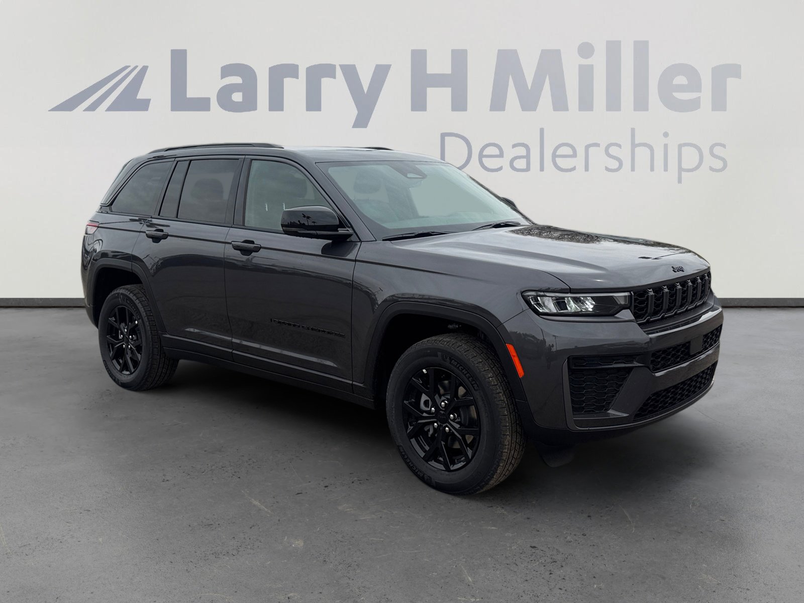 New 2026 Jeep Grand Cherokee Altitude AWD/4WD image 7