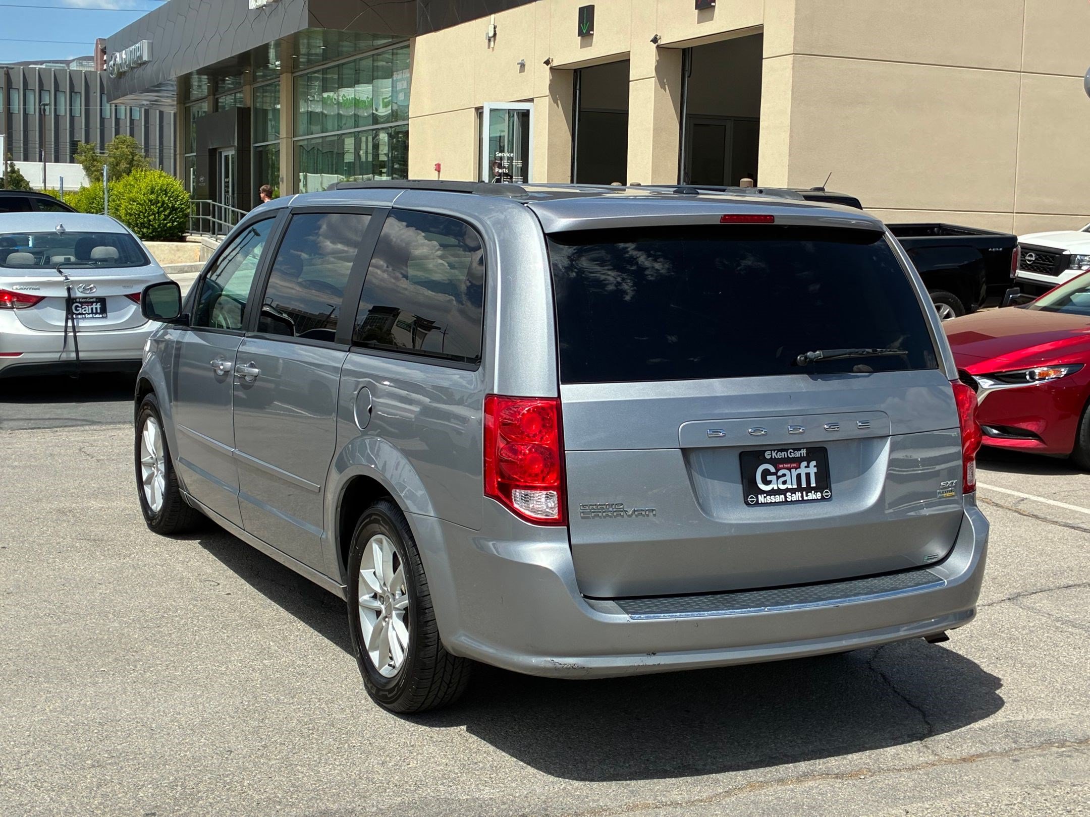 Used 2016 Dodge Grand Caravan SXT FWD image 7