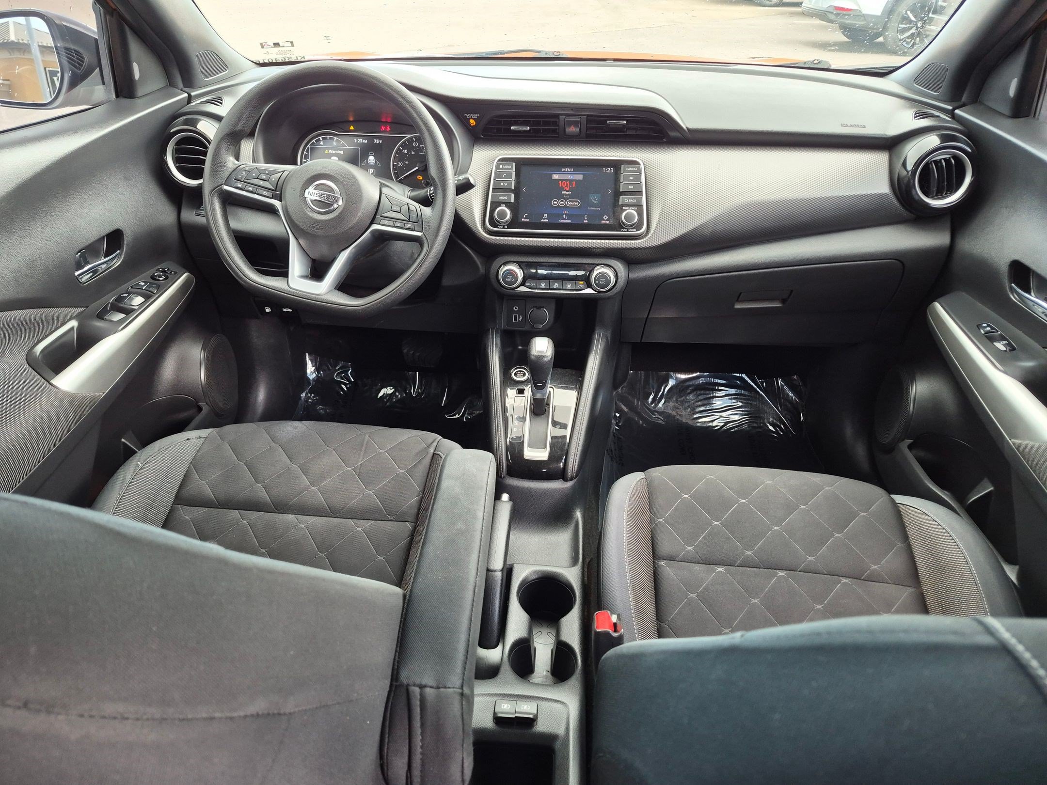 Used 2019 Nissan Kicks SV FWD image 30
