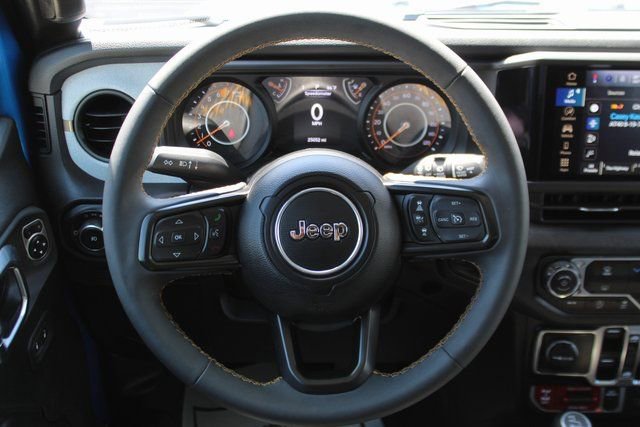 Used 2024 Jeep Wrangler Willys image 12