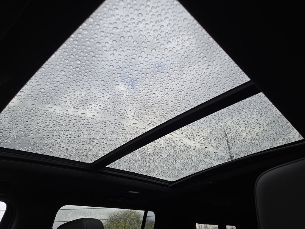 Used 2023 Chevrolet Suburban LT w/ LT Signature Plus Package image 30