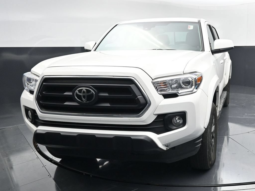 Used 2023 Toyota Tacoma SR5 AWD/4WD image 3