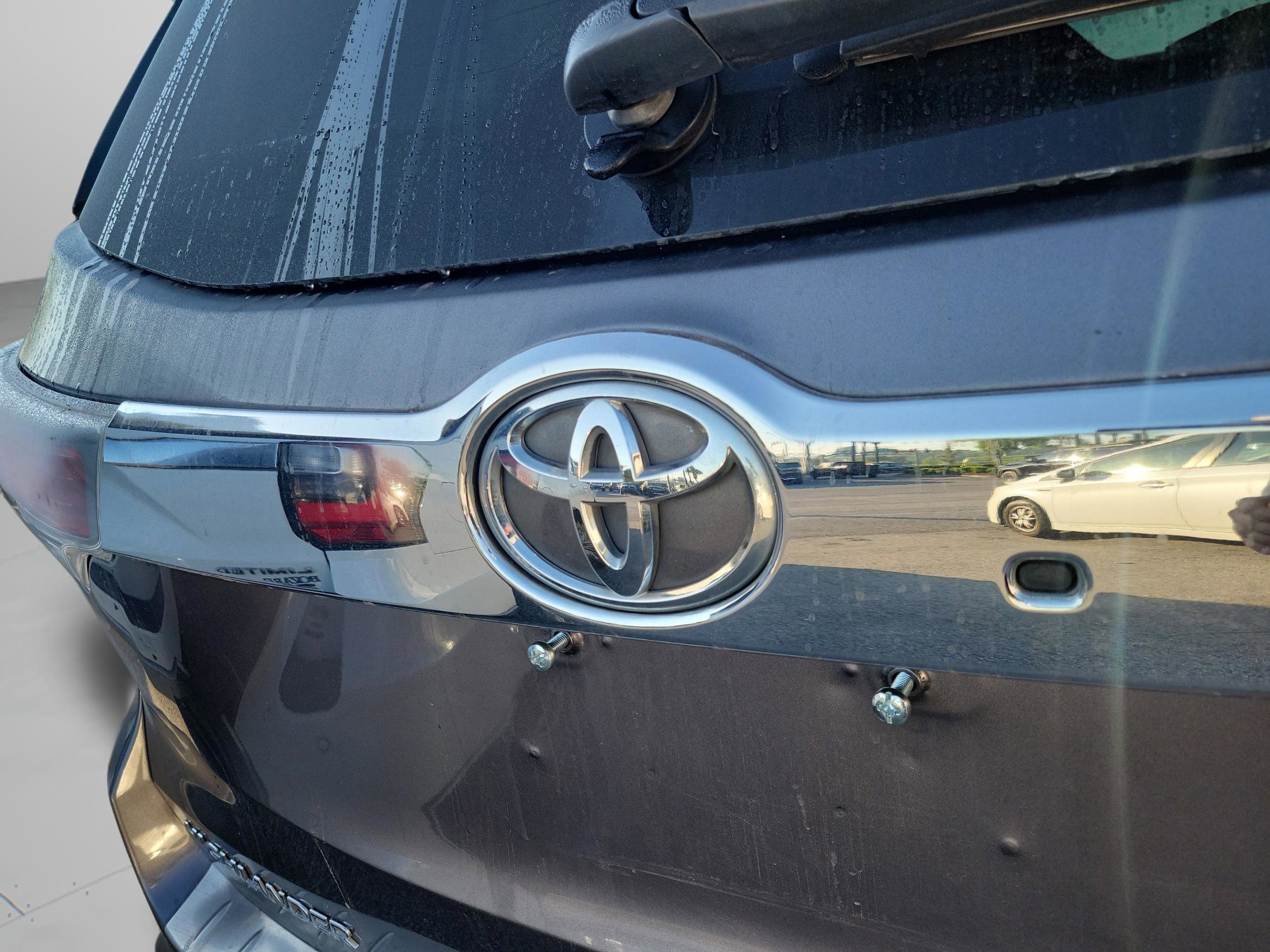 Used 2015 Toyota Highlander Limited Platinum AWD/4WD image 22