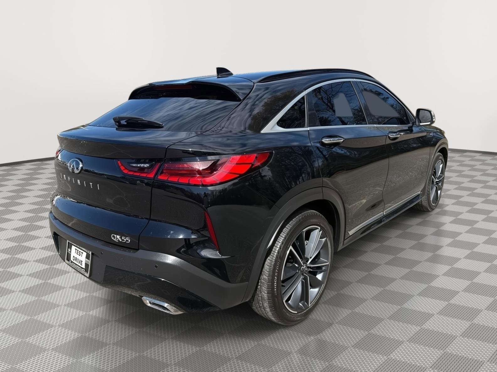 Certified 2025 INFINITI QX55 Essential w/ Accent Package AWD/4WD image 6