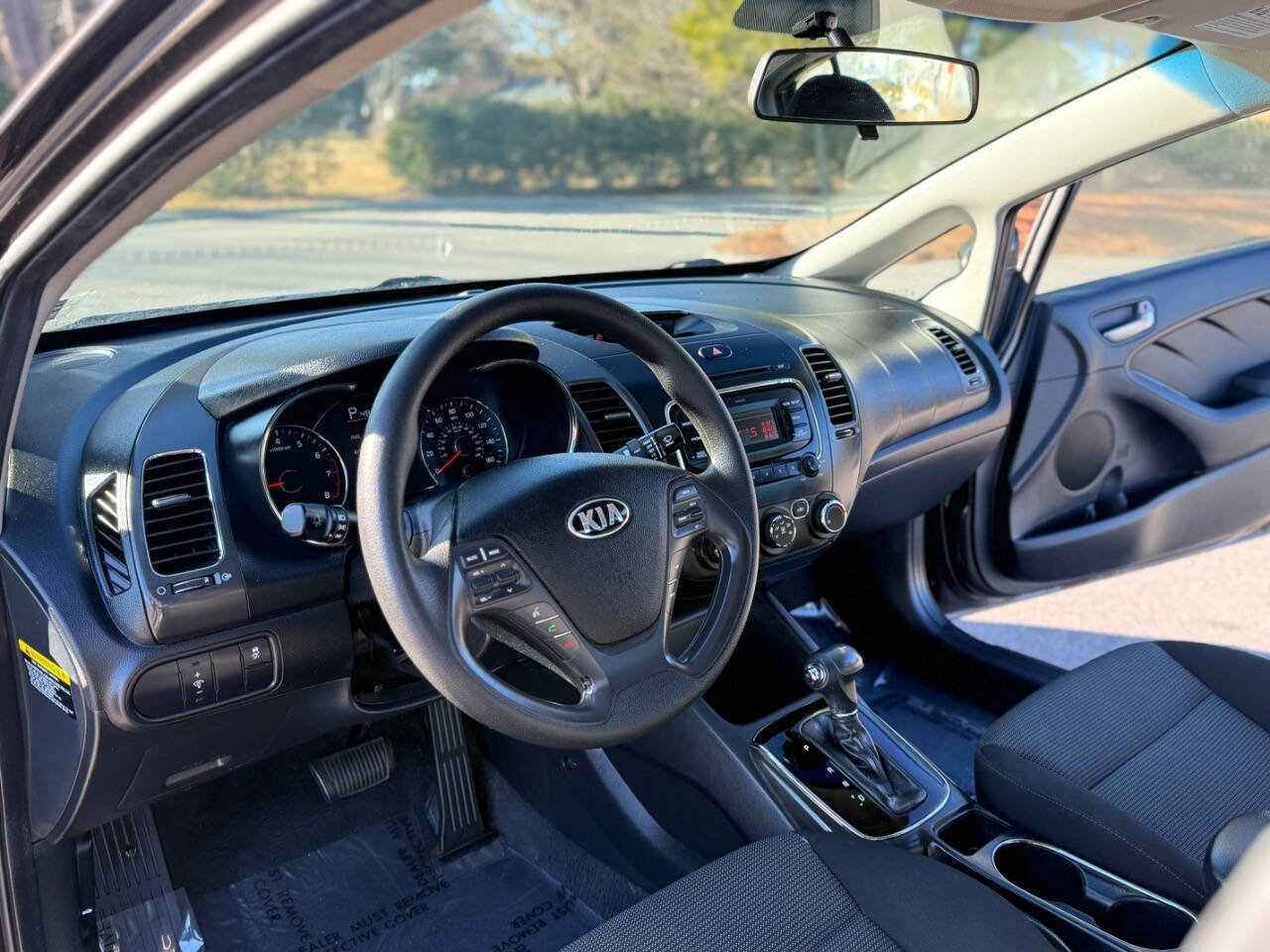 Used 2018 Kia Forte LX image 13