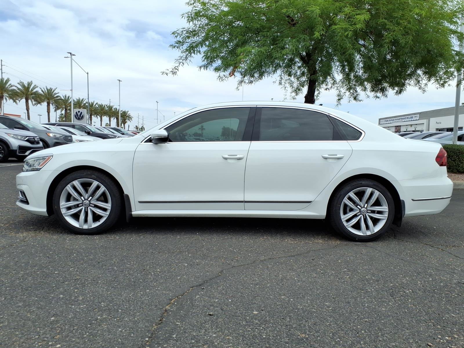 Used 2017 Volkswagen Passat 1.8T SE image 4
