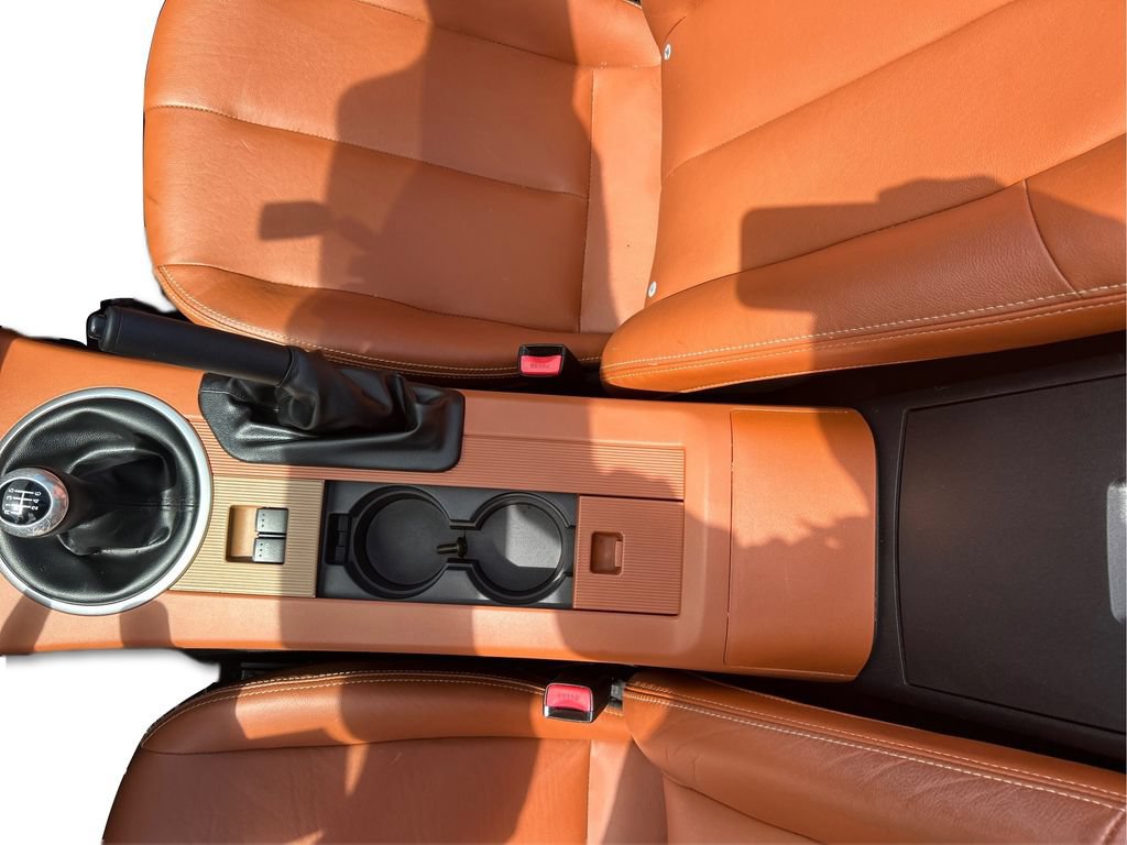 Used 2006 MAZDA MX-5 Miata Grand Touring RWD image 15