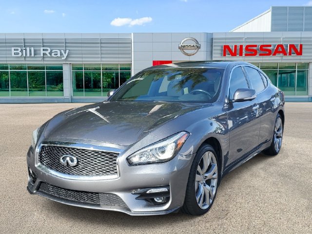Used 2019 INFINITI Q70 Luxe w/ Sport Package RWD image 2