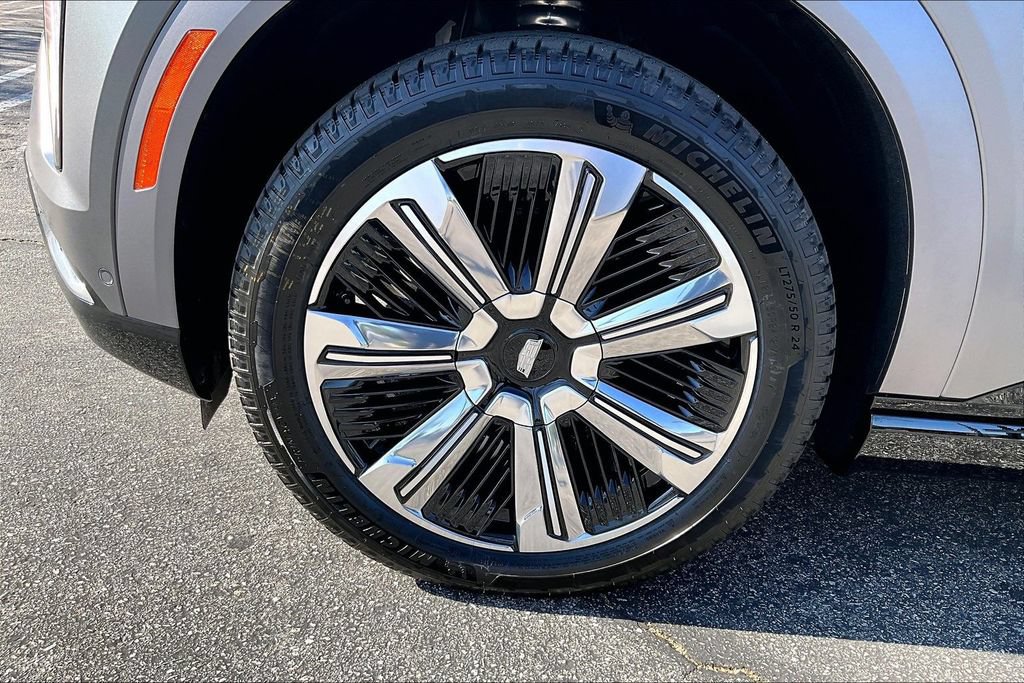New 2026 Cadillac Escalade IQ Luxury 2 w/ LPO, Floor Liner Package AWD/4WD image 13