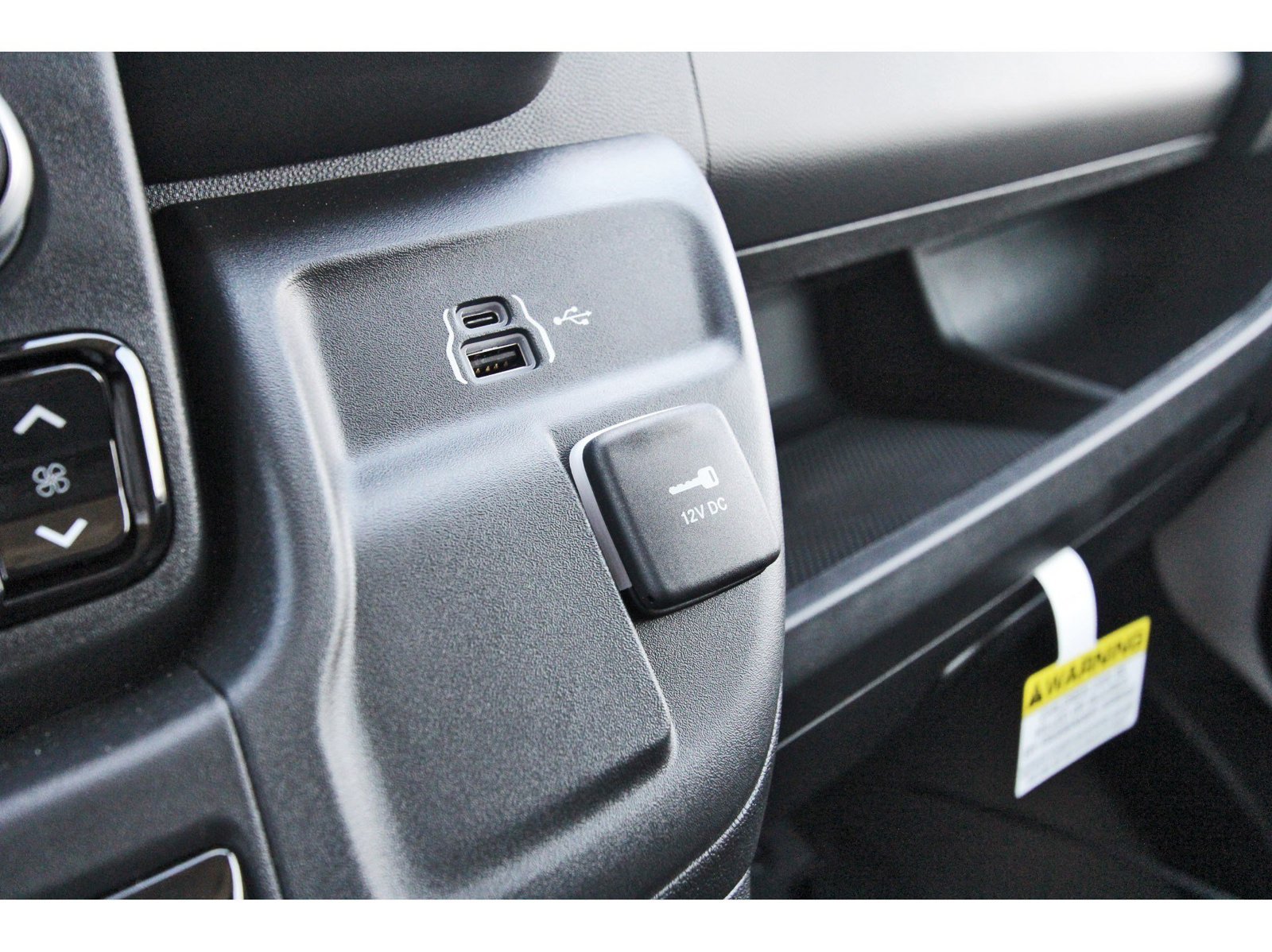 New 2026 RAM ProMaster 1500 w/ Convenience Group FWD image 22