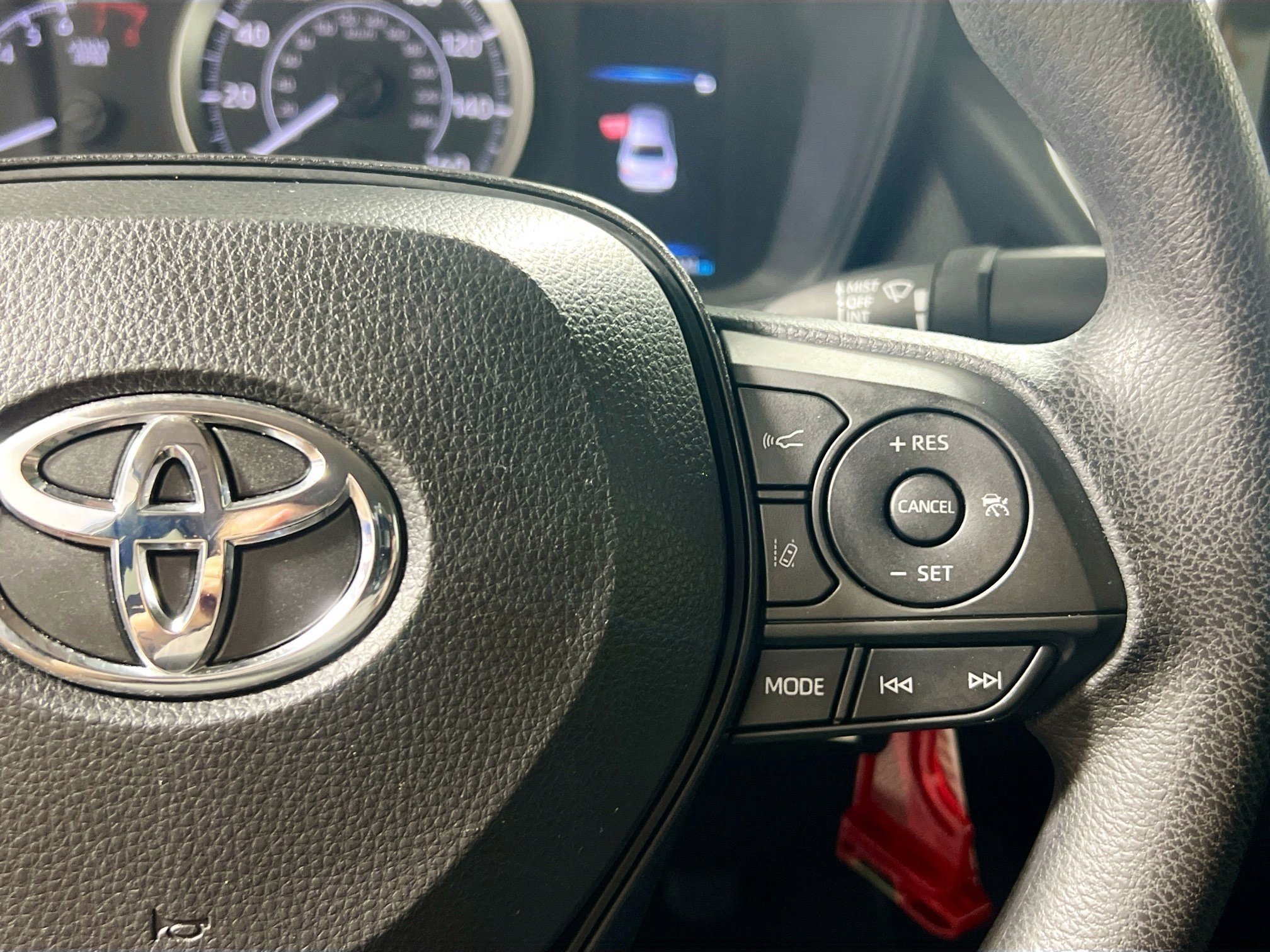 Used 2020 Toyota Corolla LE image 19