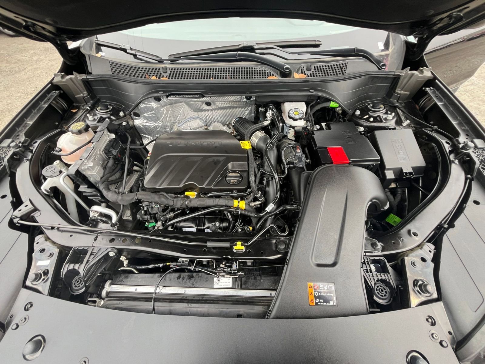 Used 2025 Chevrolet Trax LT image 30