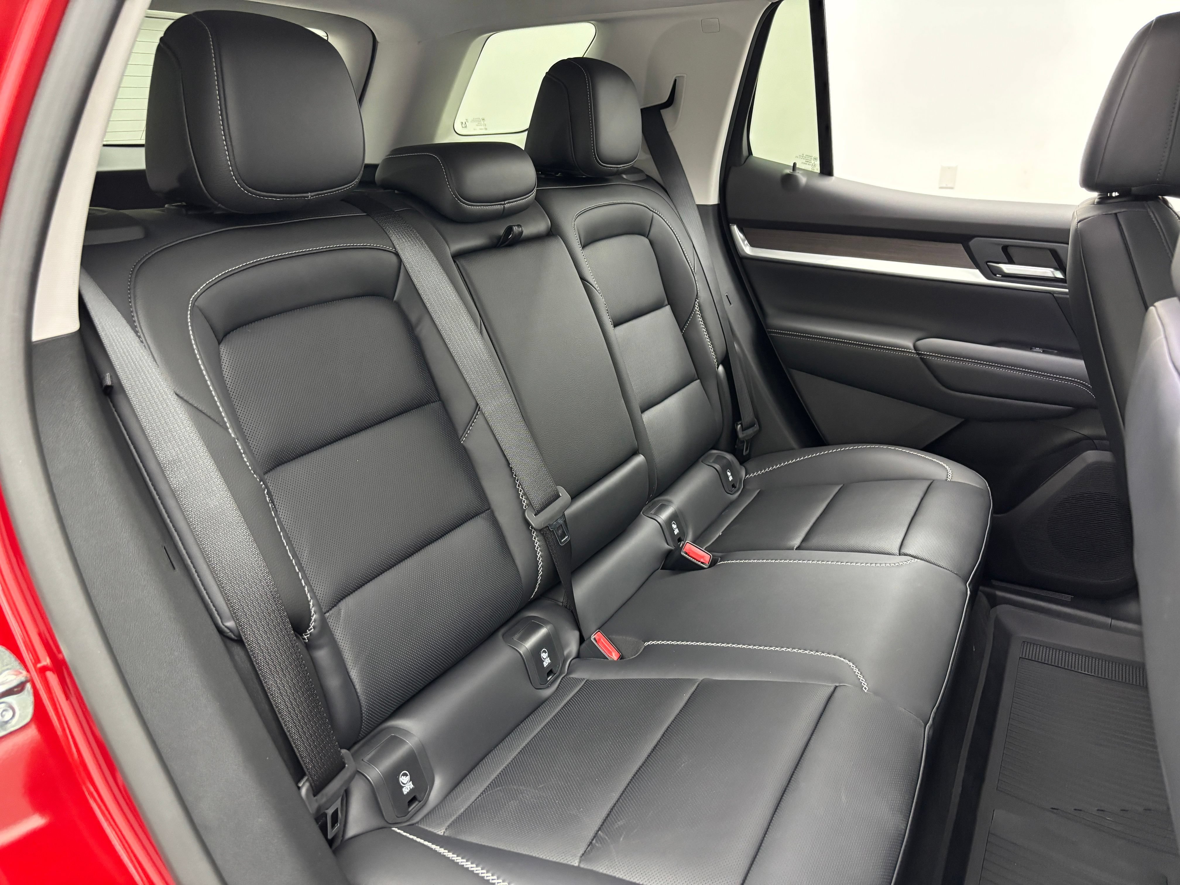 New 2027 GMC Terrain Denali w/ LPO, Floor Liner Package AWD/4WD image 38