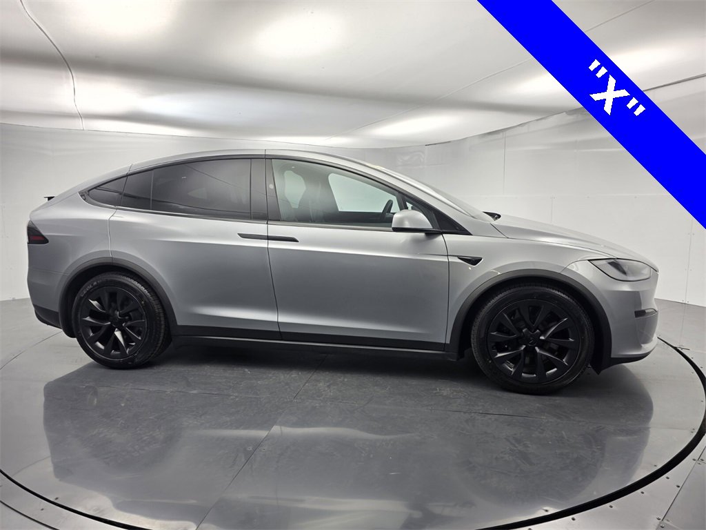 Used 2024 Tesla Model X image 3