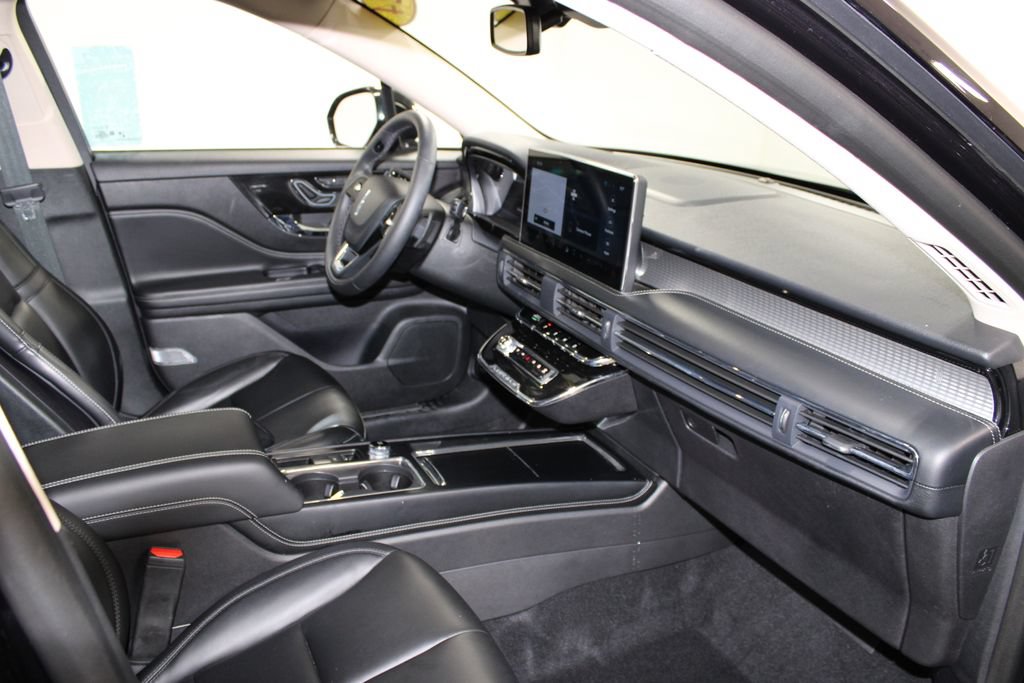 Used 2024 Lincoln Corsair FWD image 24