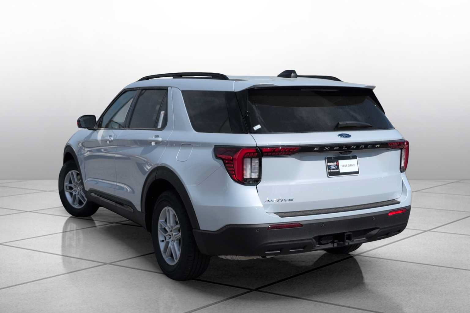 New 2026 Ford Explorer Active RWD image 13