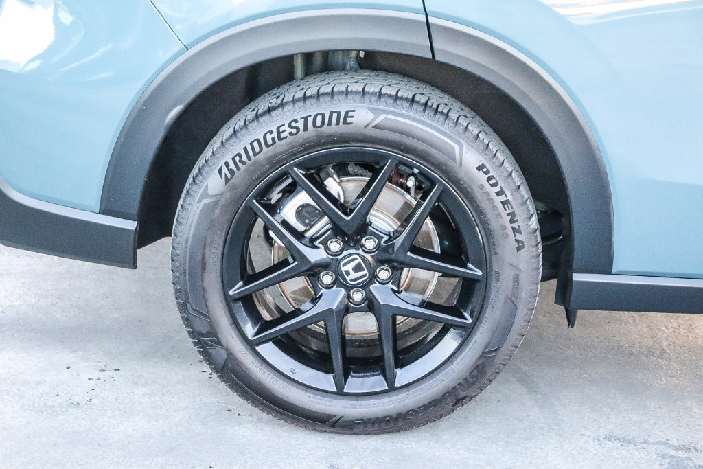 Used 2024 Honda HR-V LX image 12