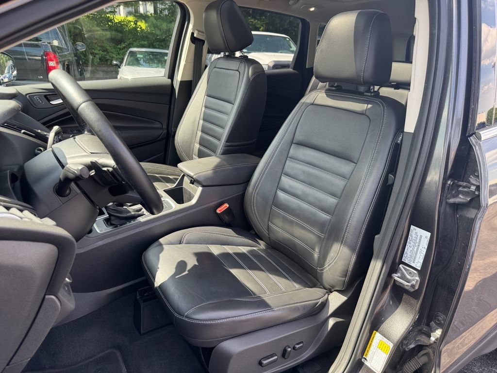 Used 2017 Ford Escape Titanium FWD image 17