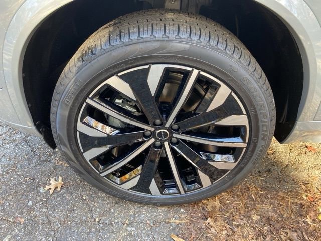 New 2026 Volvo XC90 B6 Ultra image 9