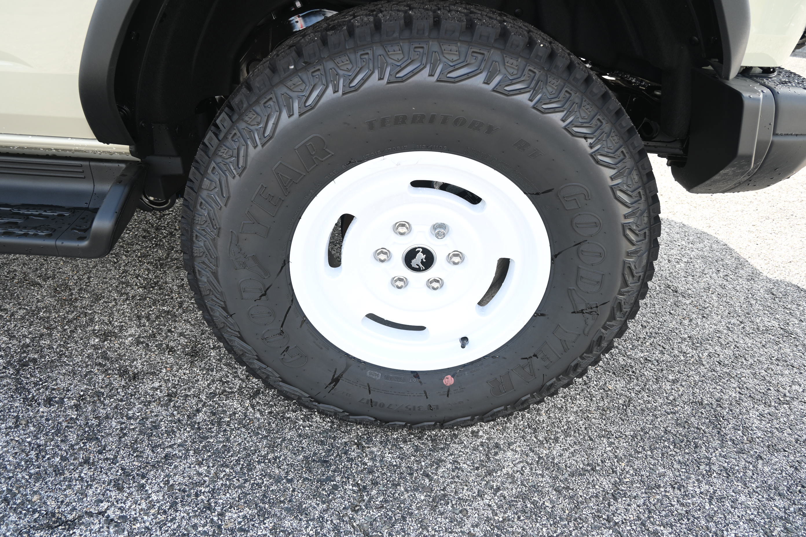 New 2026 Ford Bronco Heritage Edition AWD/4WD image 11