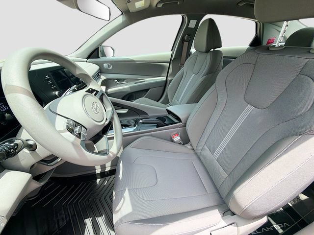 New 2026 Hyundai Elantra SE FWD image 20