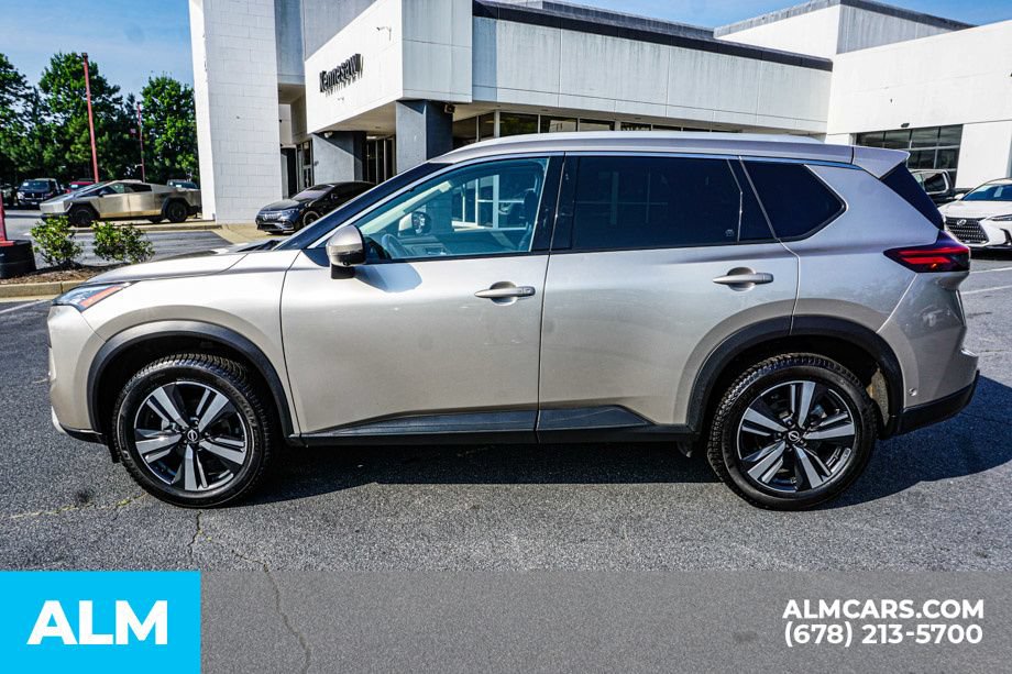 Used 2024 Nissan Rogue SL AWD/4WD image 6