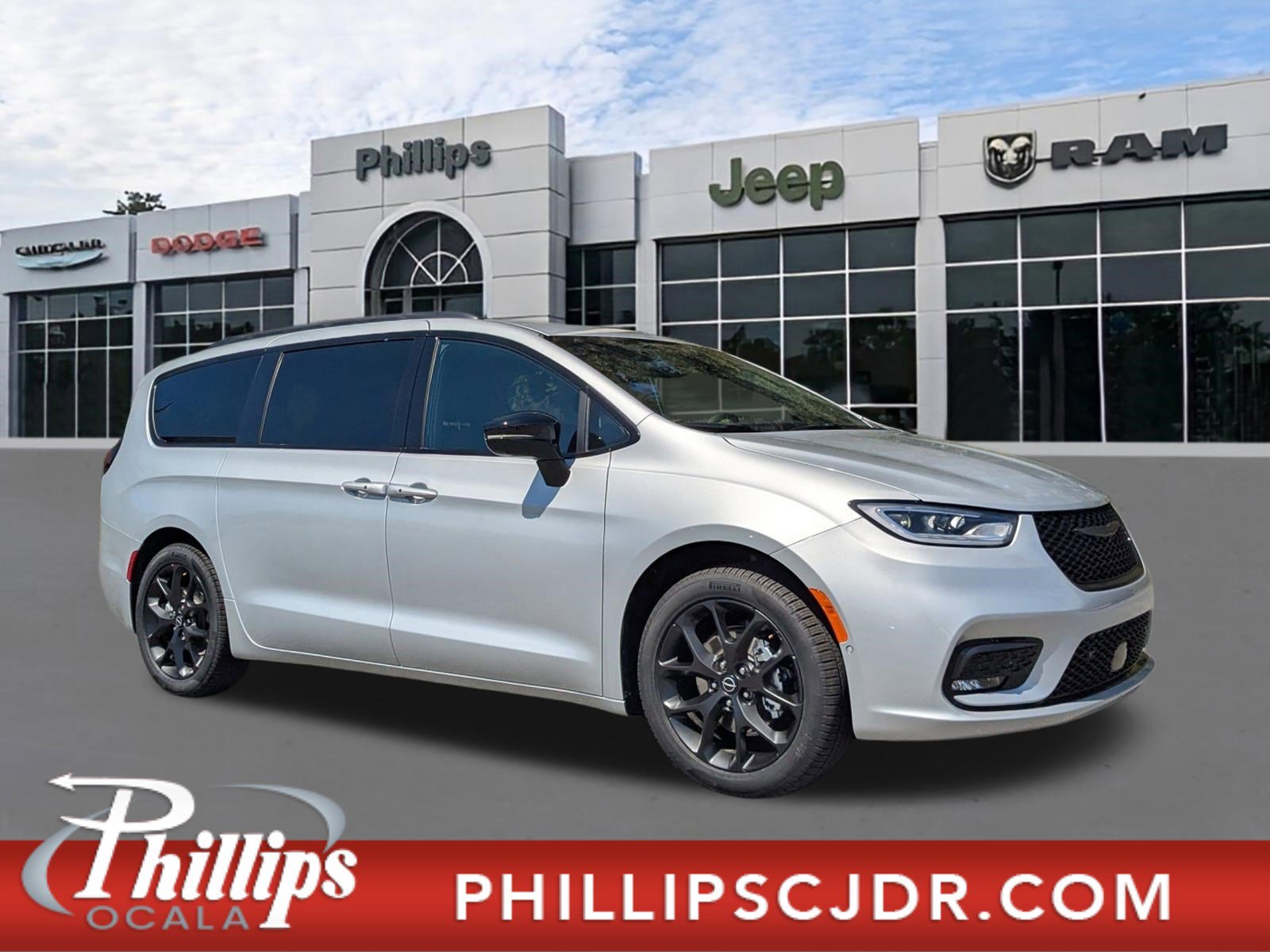 New 2026 Chrysler Pacifica Select FWD image 1