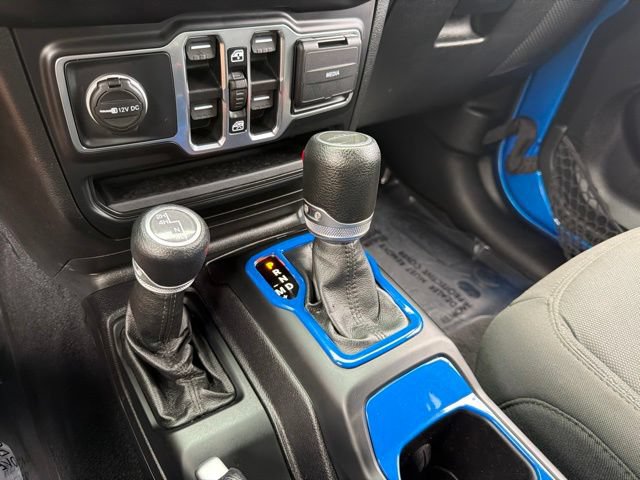 Used 2021 Jeep Gladiator Sport AWD/4WD image 29