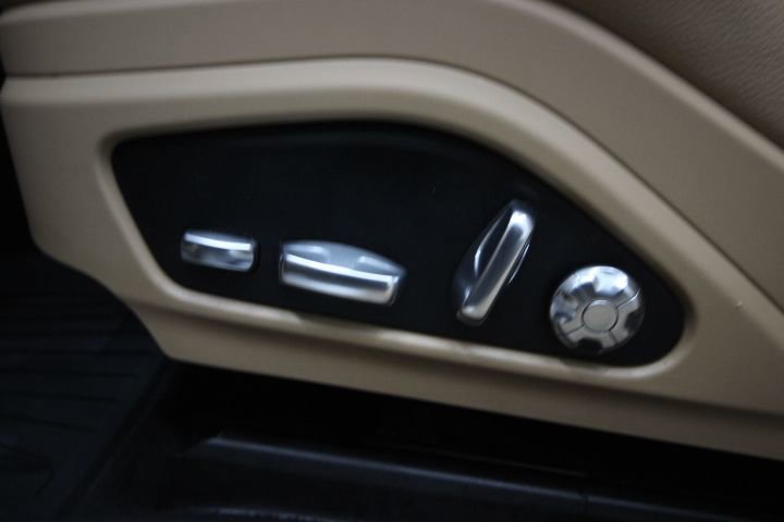 Used 2018 Porsche Panamera 4S image 14