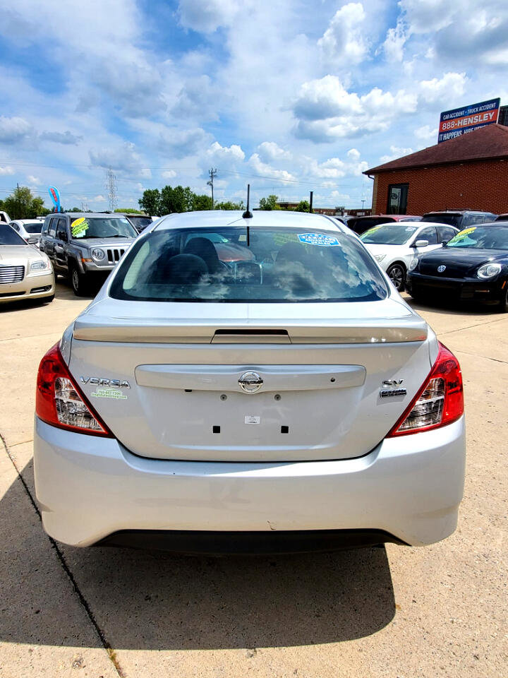 Used 2018 Nissan Versa SV w/ SV Special Edition Package image 8