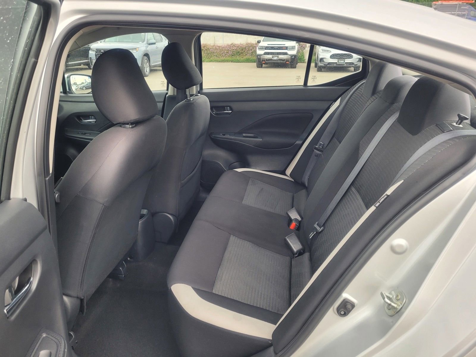 Used 2021 Nissan Versa SV image 11