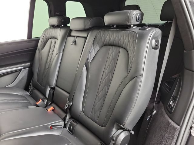 Used 2024 BMW X7 M60i AWD/4WD image 13
