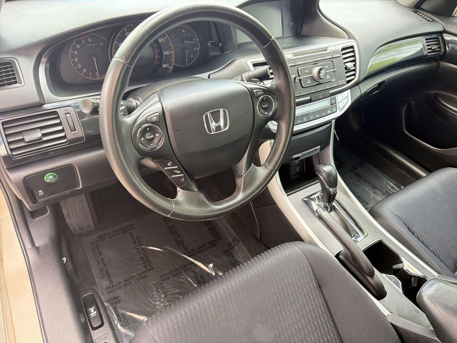 Used 2015 Honda Accord Sport image 4