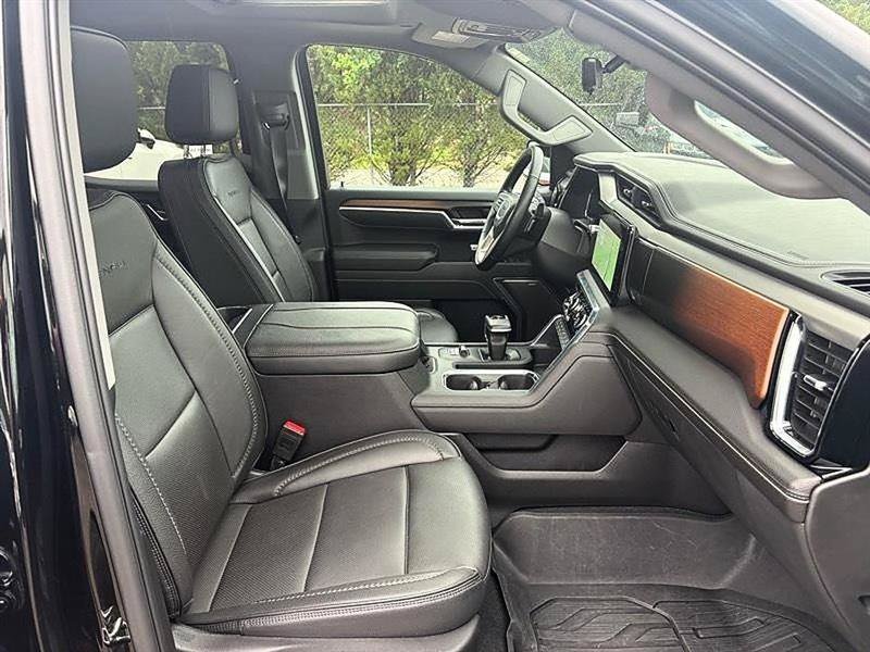 Used 2025 GMC Sierra 1500 Denali w/ Denali Reserve Package AWD/4WD image 33