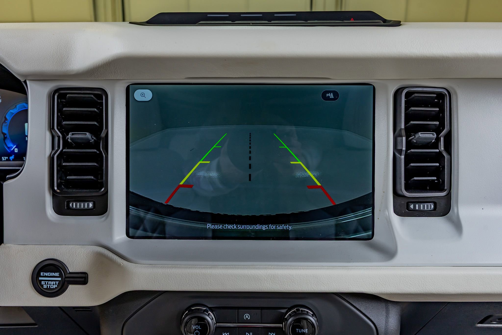 Used 2025 Ford Bronco Heritage Edition AWD/4WD image 29
