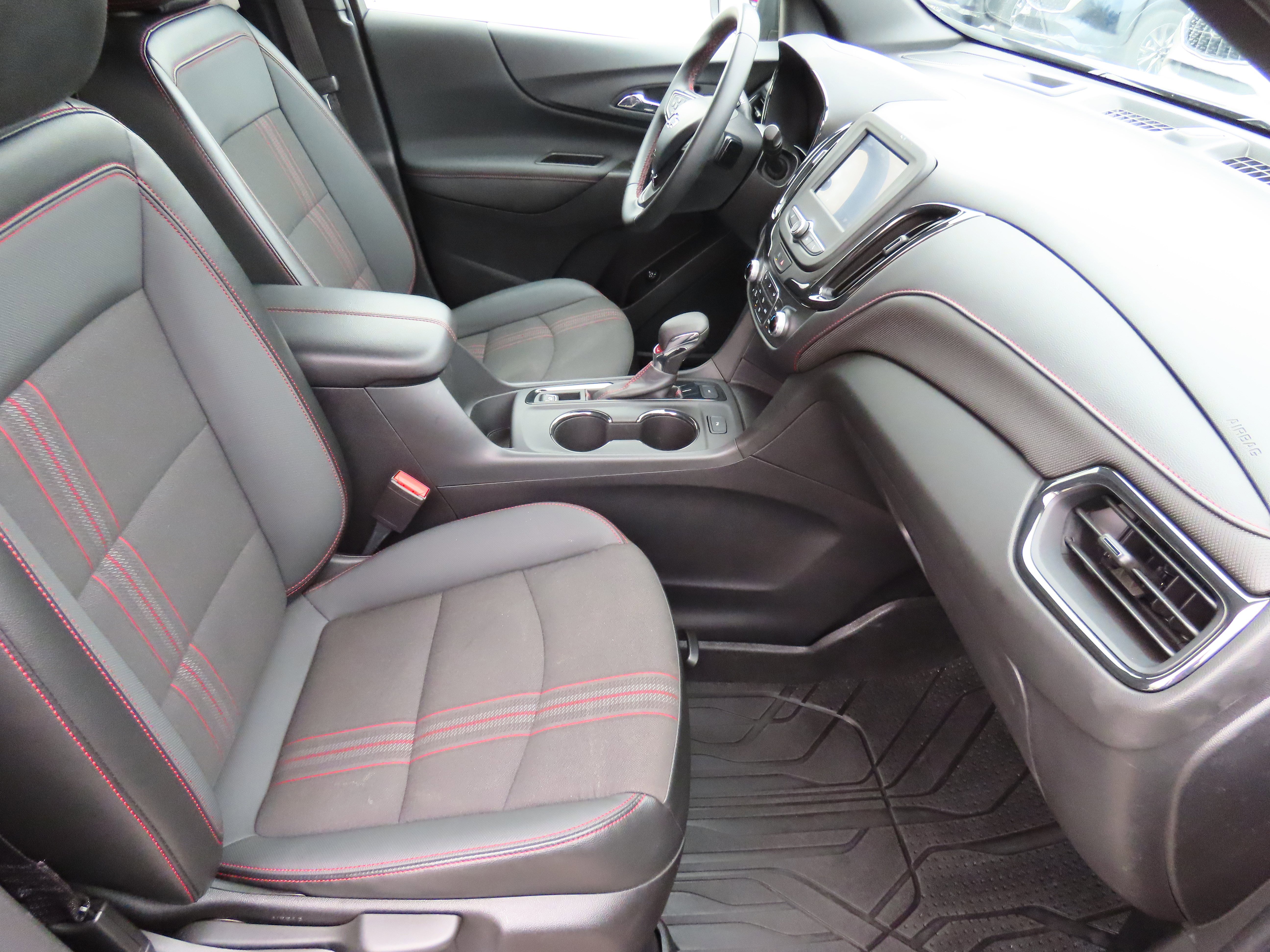 Used 2023 Chevrolet Equinox RS w/ LPO, Floor Liner Package image 11