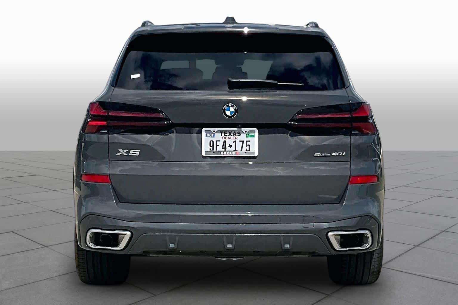 Used 2026 BMW X5 sDrive40i w/ M Sport Package RWD image 4