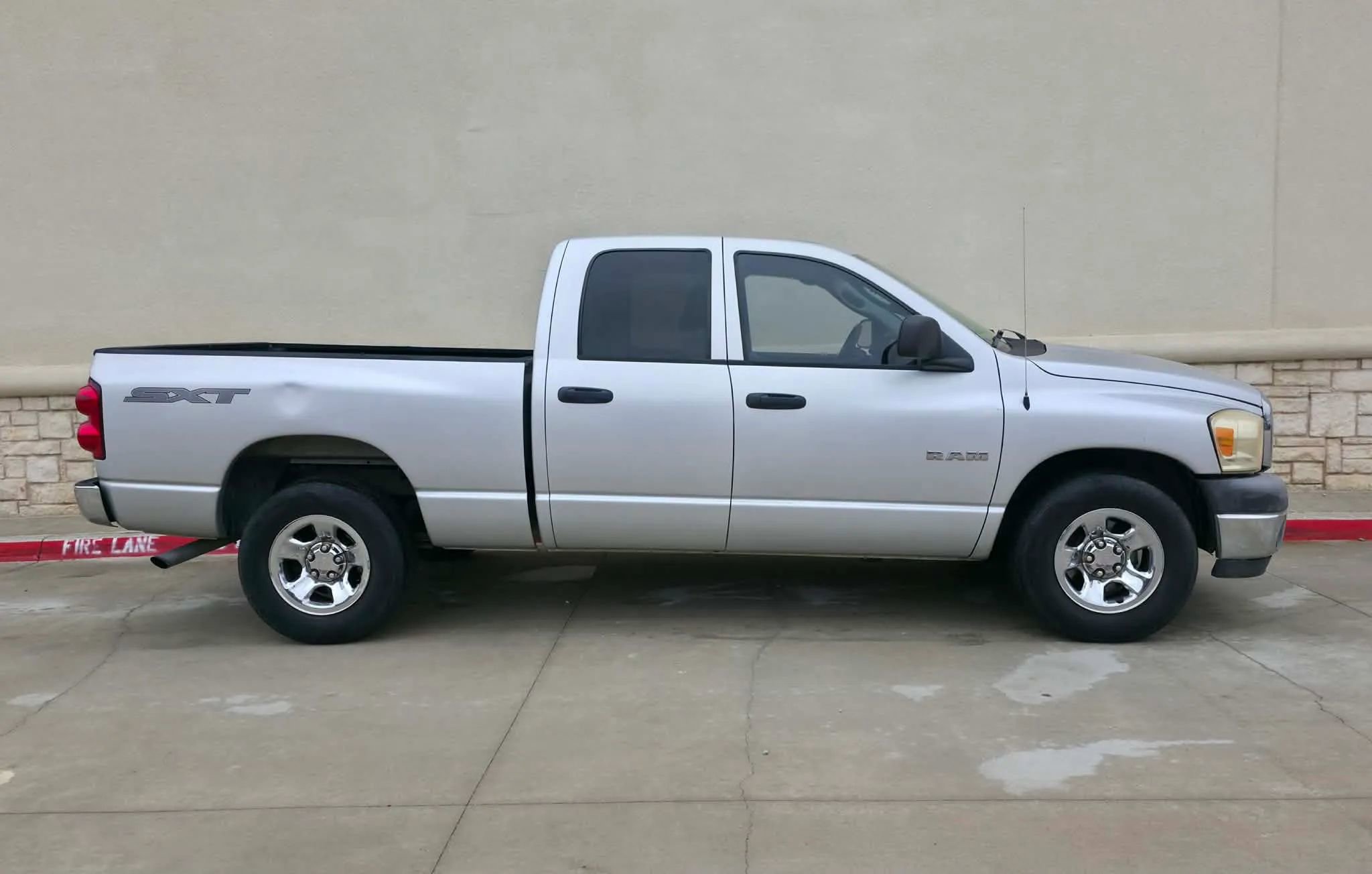 Used 2008 Dodge Ram 1500 Truck ST RWD image 2