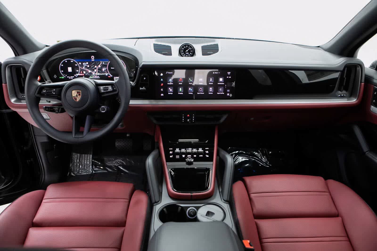 Certified 2025 Porsche Cayenne E-Hybrid AWD/4WD image 13