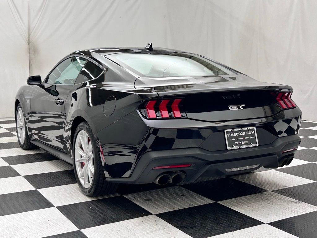 Used 2024 Ford Mustang GT Premium image 5