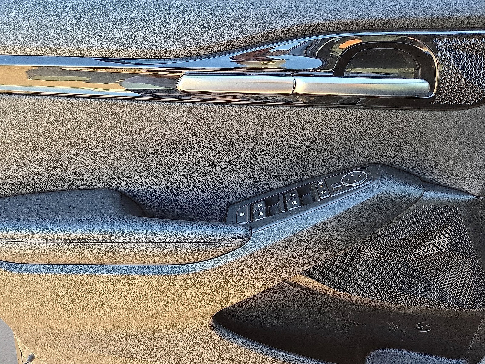 Used 2025 Kia Seltos EX FWD image 20