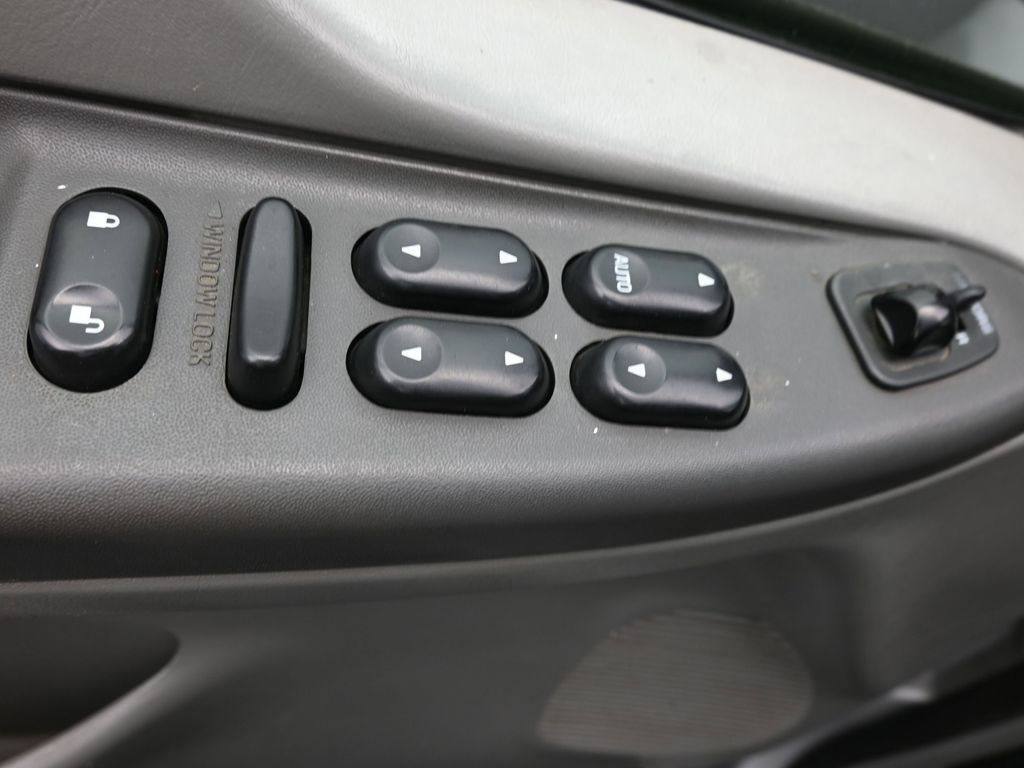 Used 2004 Ford F250 Harley-Davidson image 19