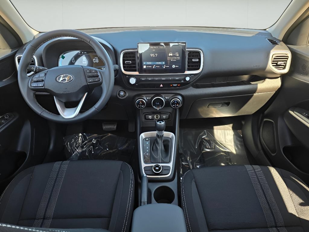 Used 2025 Hyundai Venue SEL FWD image 22