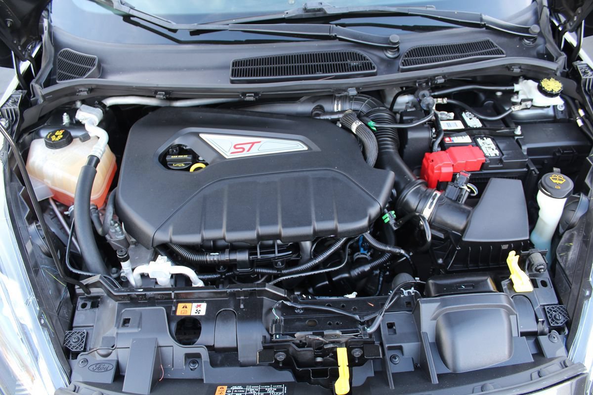 Used 2017 Ford Fiesta ST FWD image 33